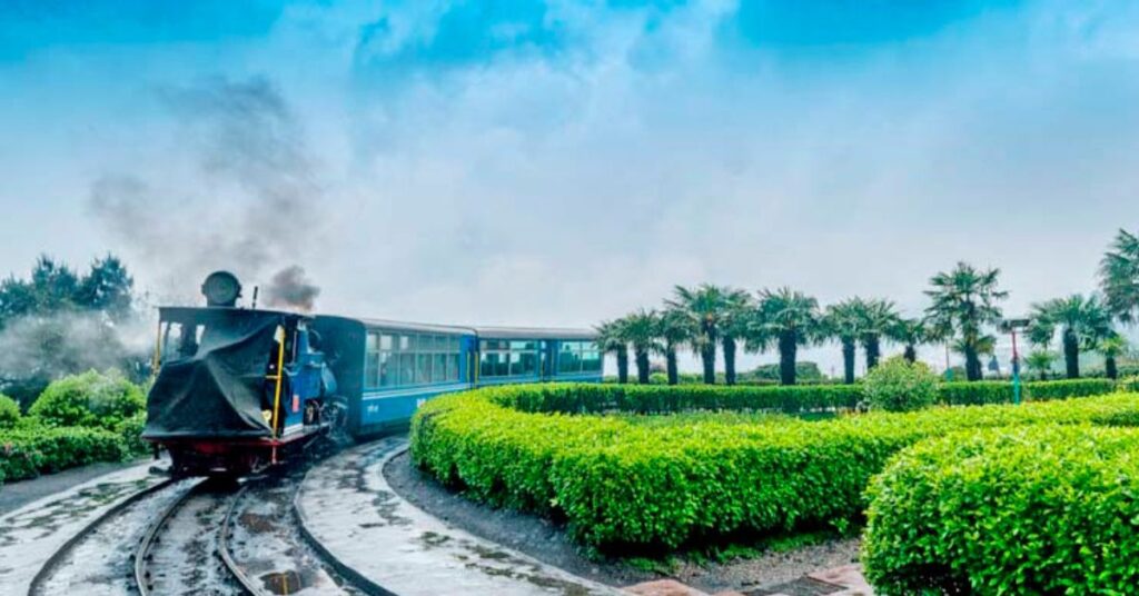 दार्जिलिंग हिमालयन रेलवे ट्रैक