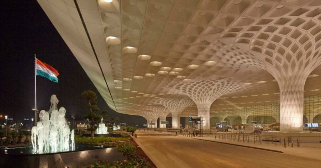 छत्रपति शिवाजी महाराज अंतर्राष्ट्रीय हवाई अड्डा - मुंबई