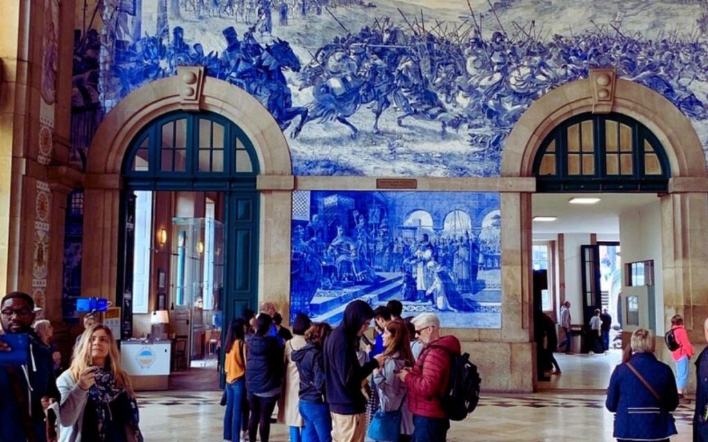 Sao Bento Station 